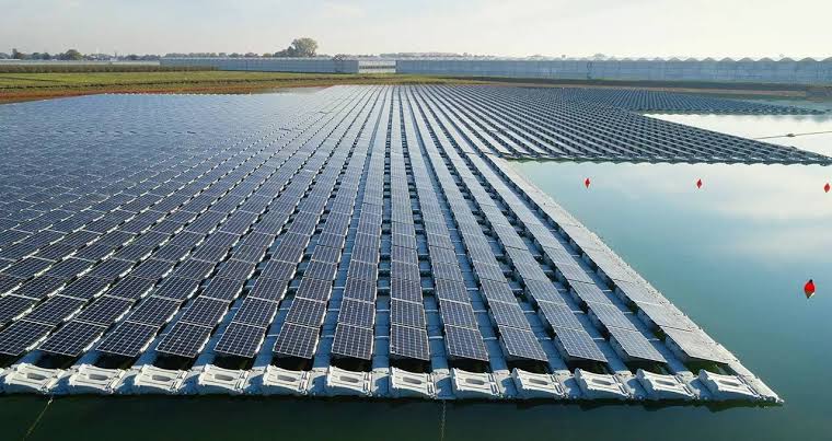 Zimbabwe Approves $650 Million Floating Solar Plant on Lake Kariba